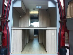 foto muebles hechos a medida para camper